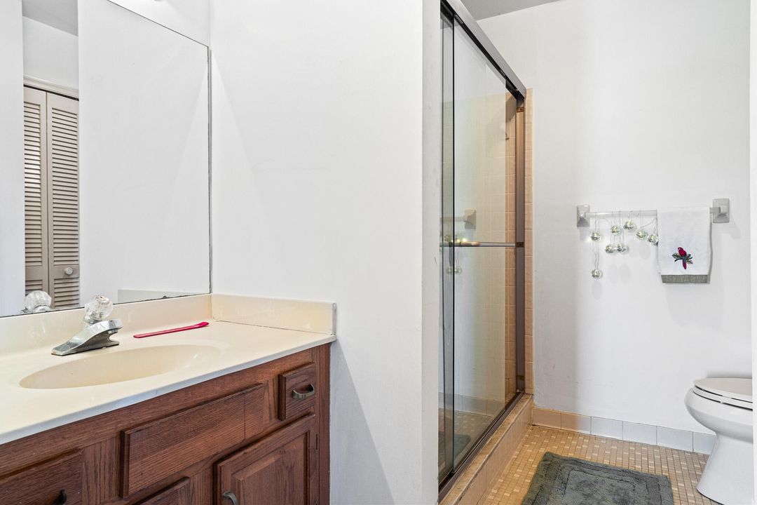 На продажу: $369,900 (2 спален, 2 ванн, 1632 Квадратных фут)