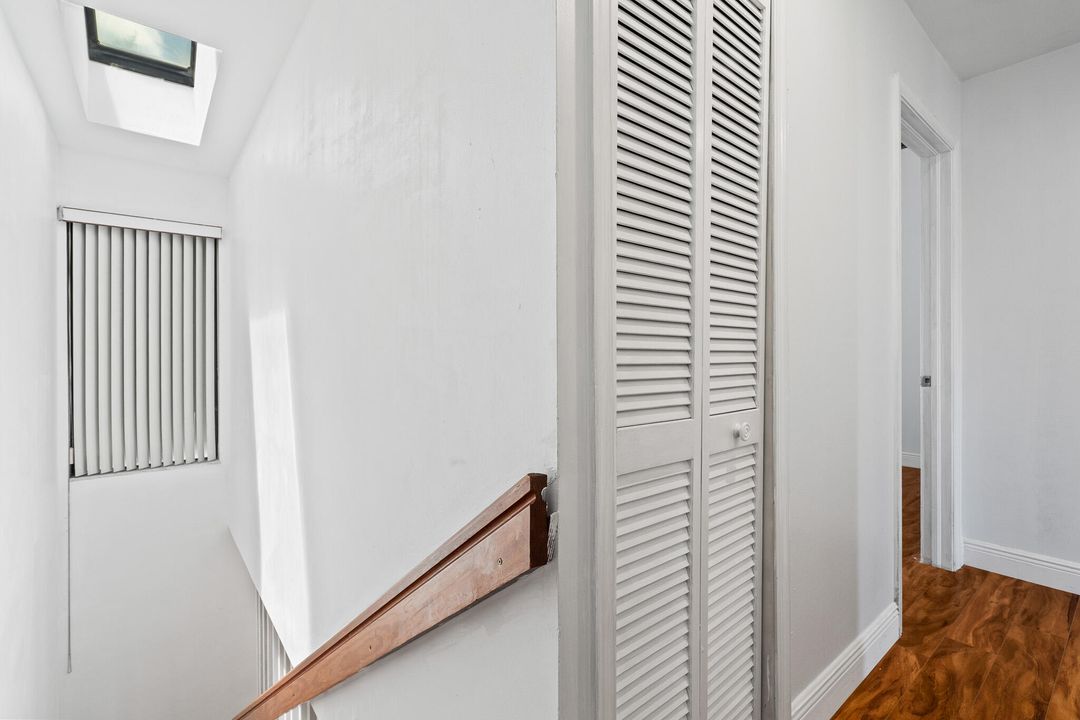 На продажу: $369,900 (2 спален, 2 ванн, 1632 Квадратных фут)