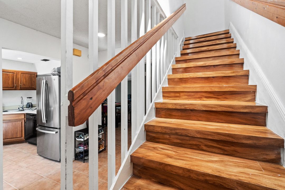 На продажу: $369,900 (2 спален, 2 ванн, 1632 Квадратных фут)