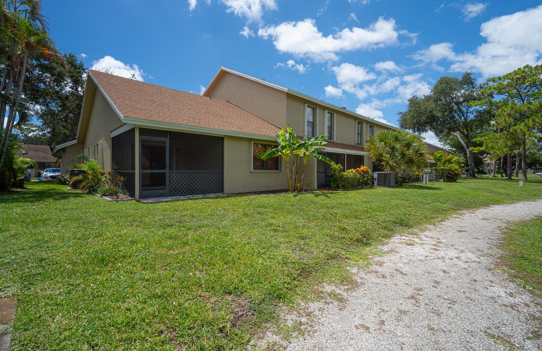 На продажу: $369,900 (2 спален, 2 ванн, 1632 Квадратных фут)