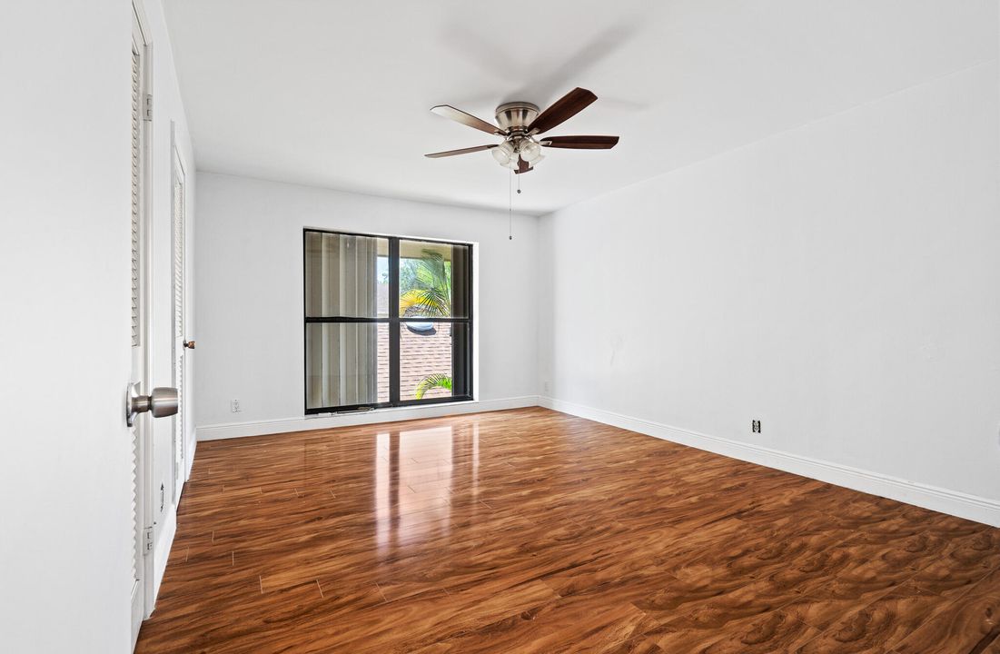 На продажу: $369,900 (2 спален, 2 ванн, 1632 Квадратных фут)