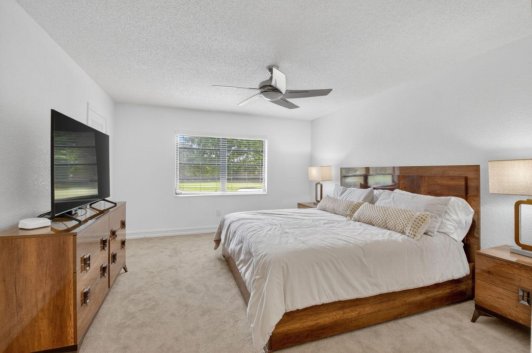 Active With Contract: $3,500 (2 beds, 2 baths, 1216 Square Feet)