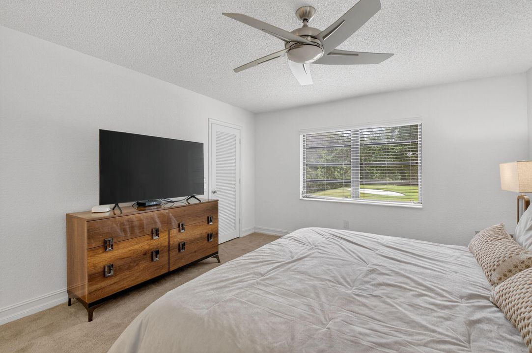 Active With Contract: $3,500 (2 beds, 2 baths, 1216 Square Feet)