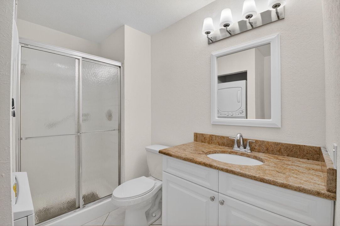 Active With Contract: $3,500 (2 beds, 2 baths, 1216 Square Feet)