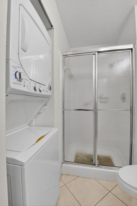 Active With Contract: $3,500 (2 beds, 2 baths, 1216 Square Feet)