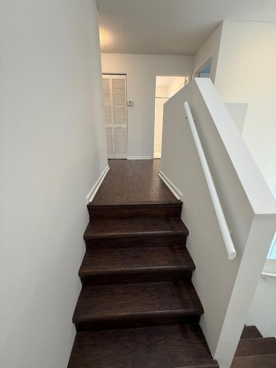 Active With Contract: $469,000 (3 beds, 2 baths, 1694 Square Feet)