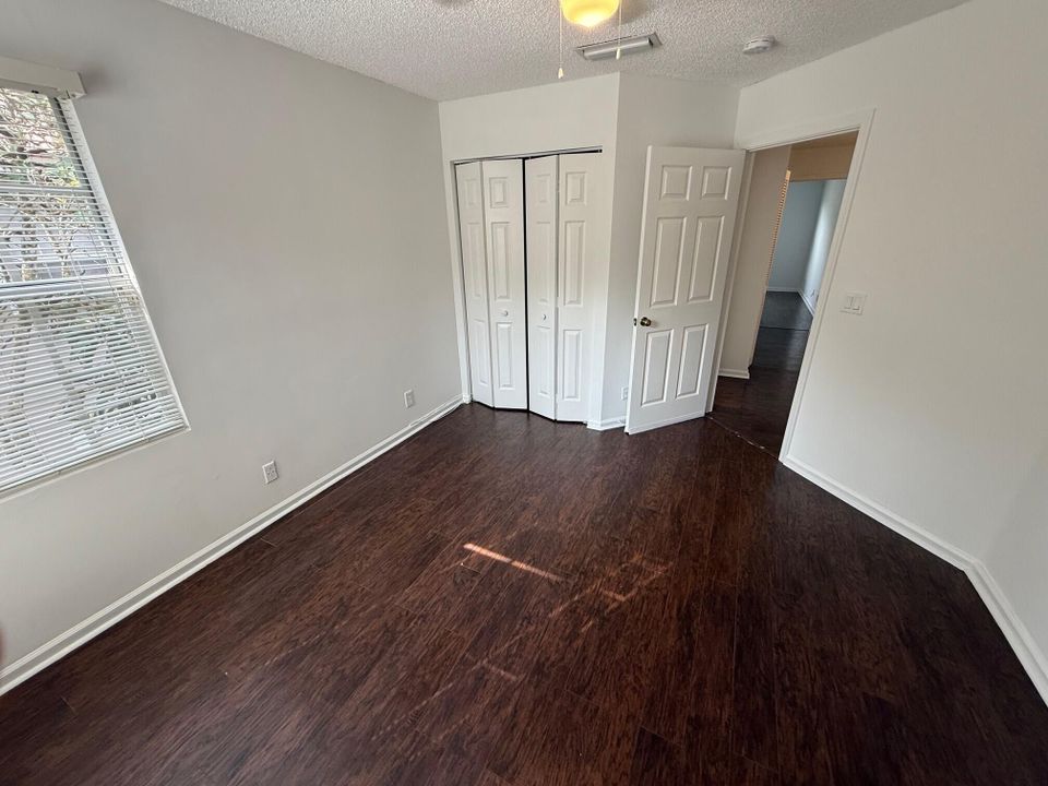 Active With Contract: $469,000 (3 beds, 2 baths, 1694 Square Feet)