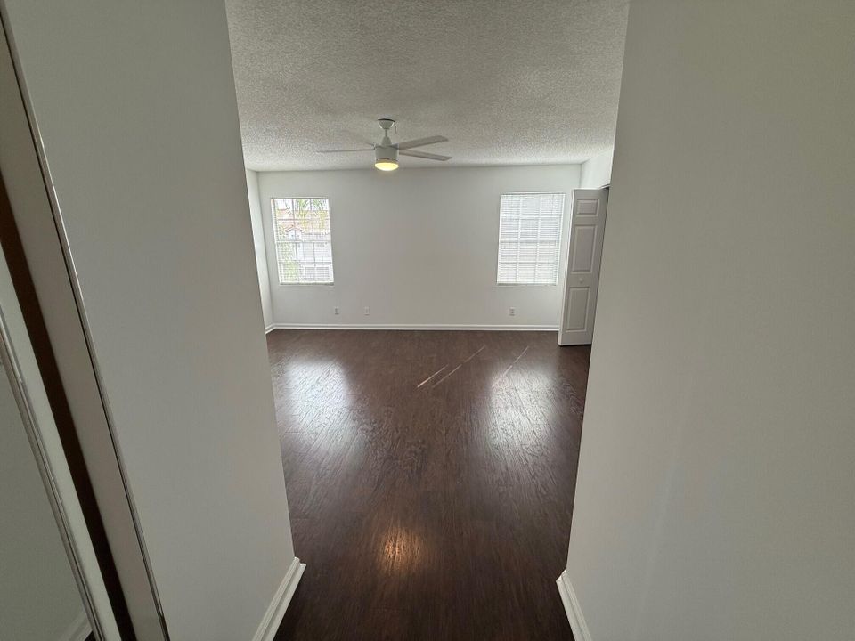 Active With Contract: $469,000 (3 beds, 2 baths, 1694 Square Feet)