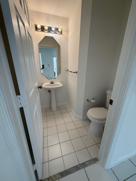 Active With Contract: $469,000 (3 beds, 2 baths, 1694 Square Feet)