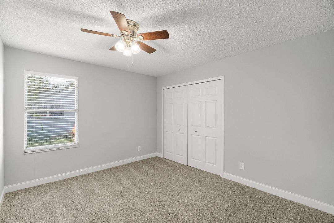 Activo con contrato: $315,000 (3 camas, 2 baños, 1407 Pies cuadrados)