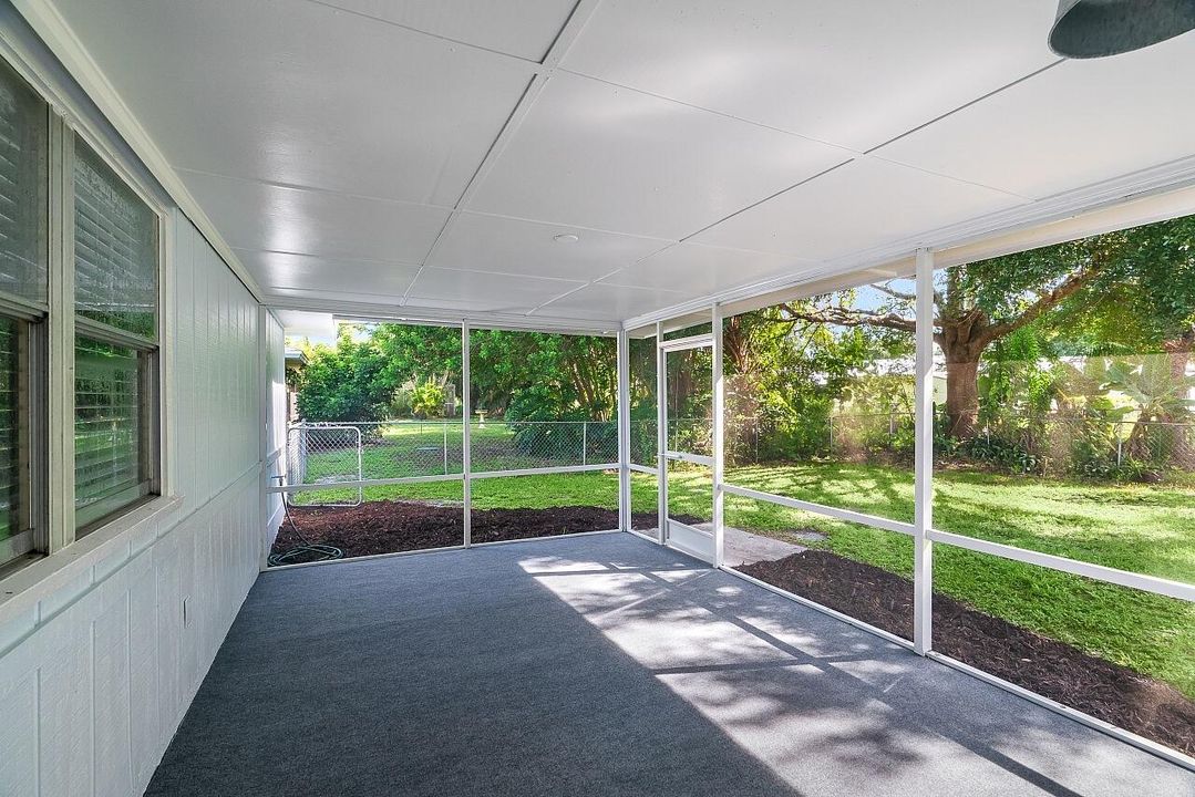 Activo con contrato: $315,000 (3 camas, 2 baños, 1407 Pies cuadrados)