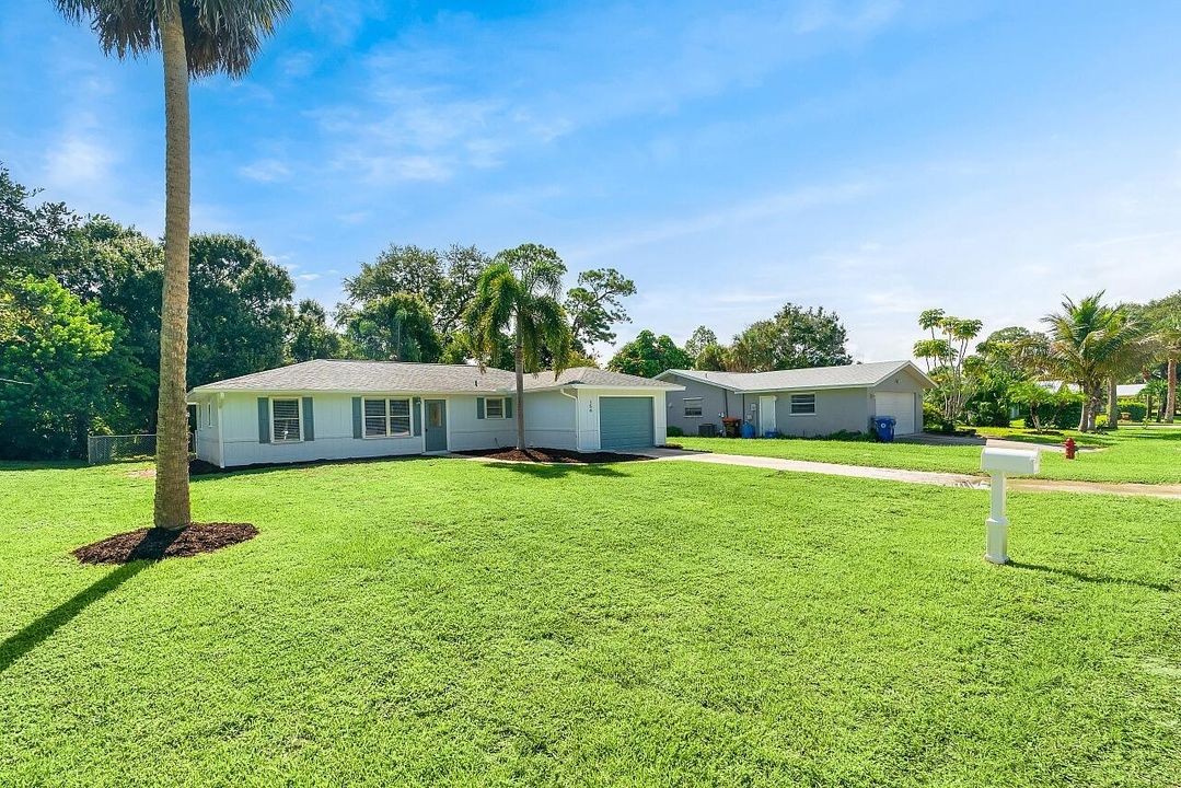 Activo con contrato: $315,000 (3 camas, 2 baños, 1407 Pies cuadrados)