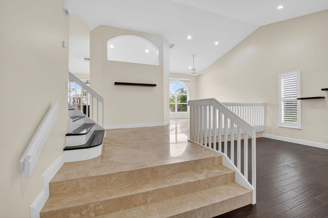 Active With Contract: $999,999 (4 beds, 3 baths, 2935 Square Feet)