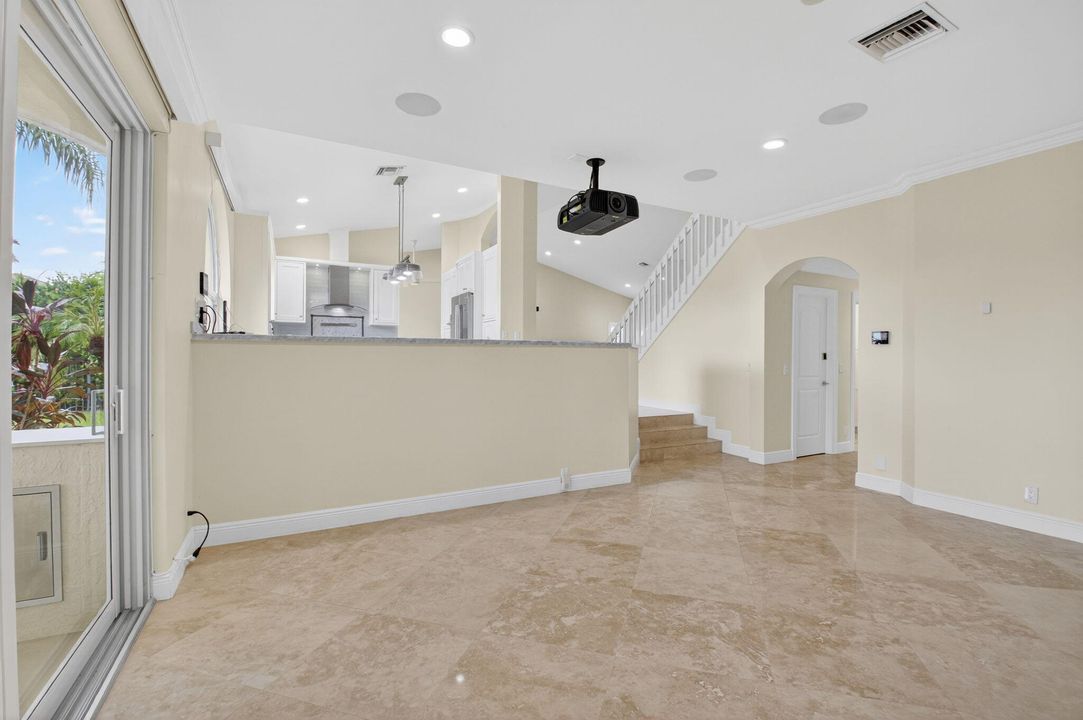 Active With Contract: $999,999 (4 beds, 3 baths, 2935 Square Feet)