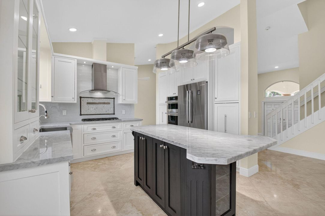 Active With Contract: $999,999 (4 beds, 3 baths, 2935 Square Feet)