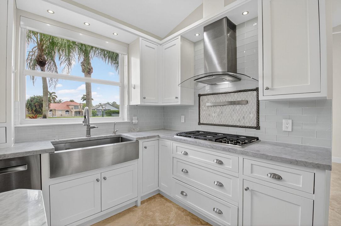 Active With Contract: $999,999 (4 beds, 3 baths, 2935 Square Feet)