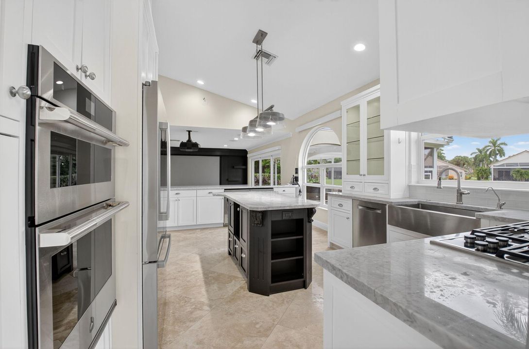 Active With Contract: $999,999 (4 beds, 3 baths, 2935 Square Feet)