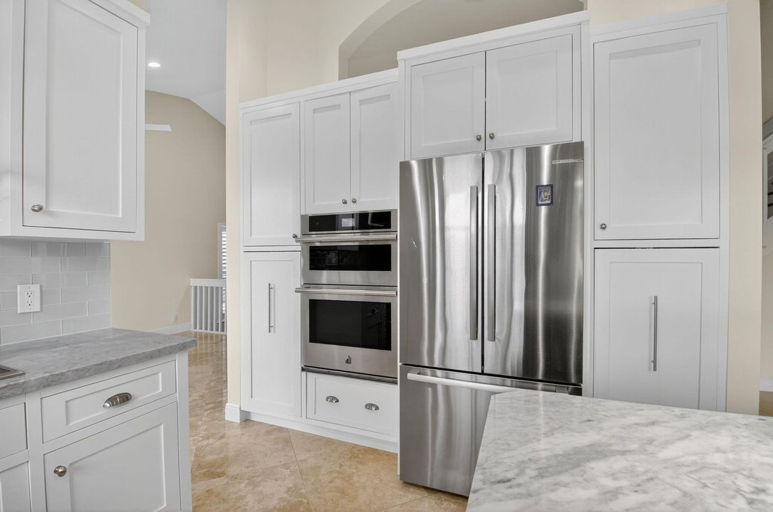 Active With Contract: $999,999 (4 beds, 3 baths, 2935 Square Feet)