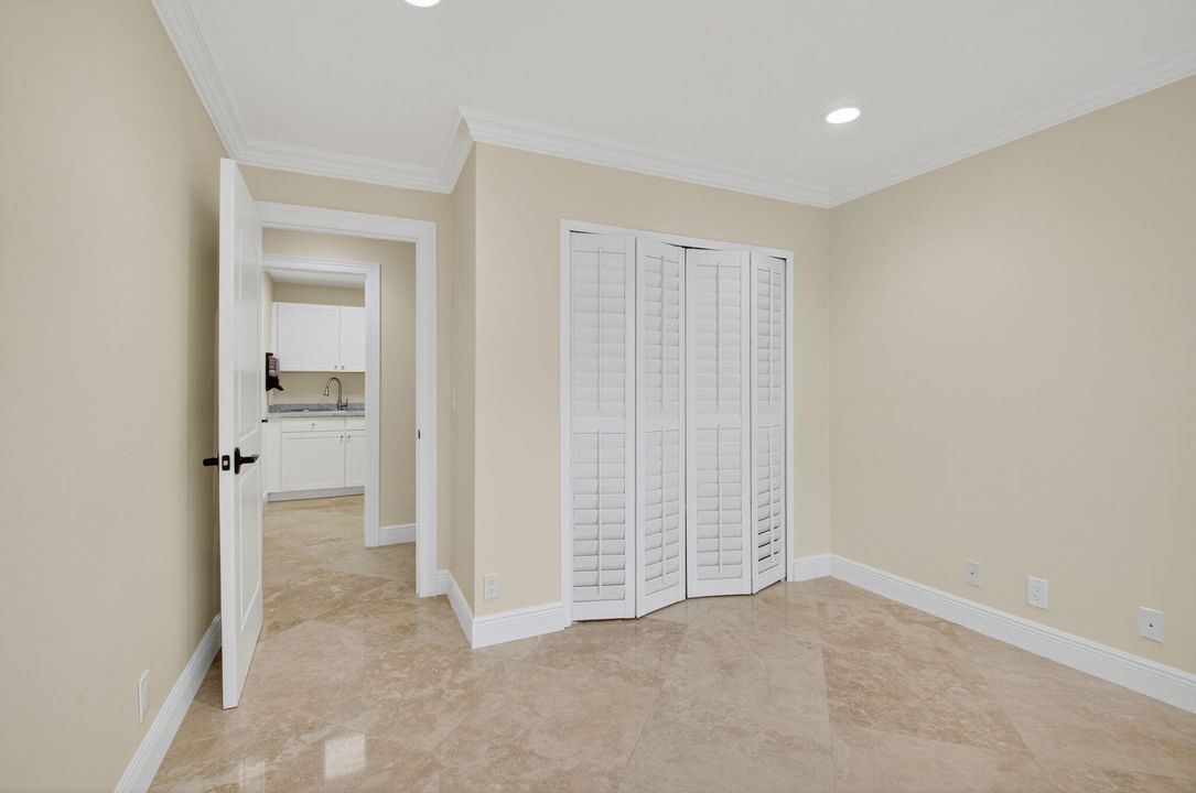 Active With Contract: $999,999 (4 beds, 3 baths, 2935 Square Feet)