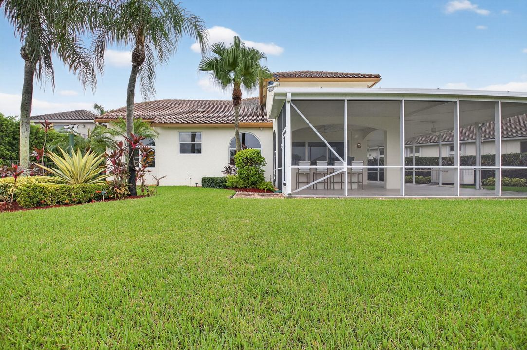 Active With Contract: $999,999 (4 beds, 3 baths, 2935 Square Feet)