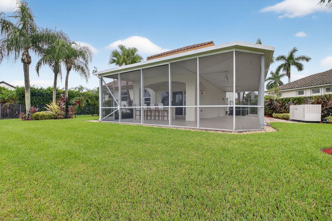 Active With Contract: $999,999 (4 beds, 3 baths, 2935 Square Feet)