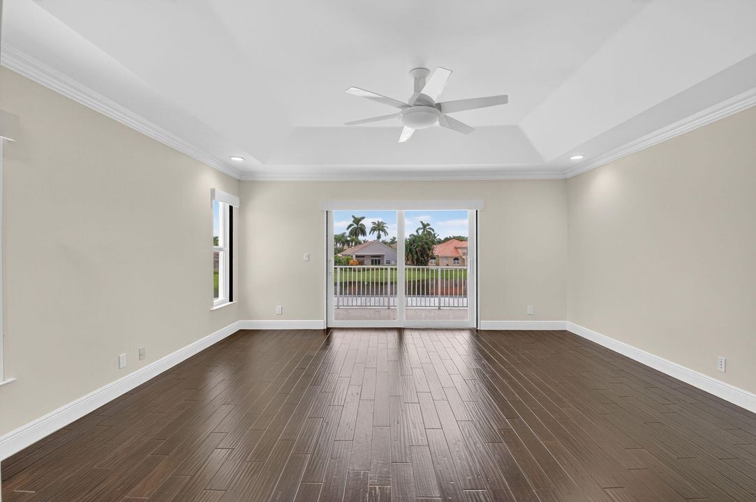 Active With Contract: $999,999 (4 beds, 3 baths, 2935 Square Feet)