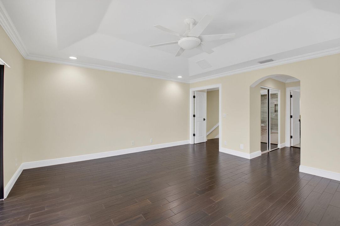 Active With Contract: $999,999 (4 beds, 3 baths, 2935 Square Feet)