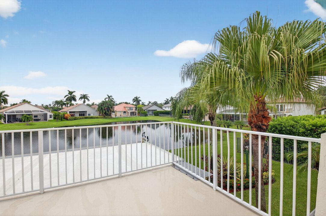 Active With Contract: $999,999 (4 beds, 3 baths, 2935 Square Feet)