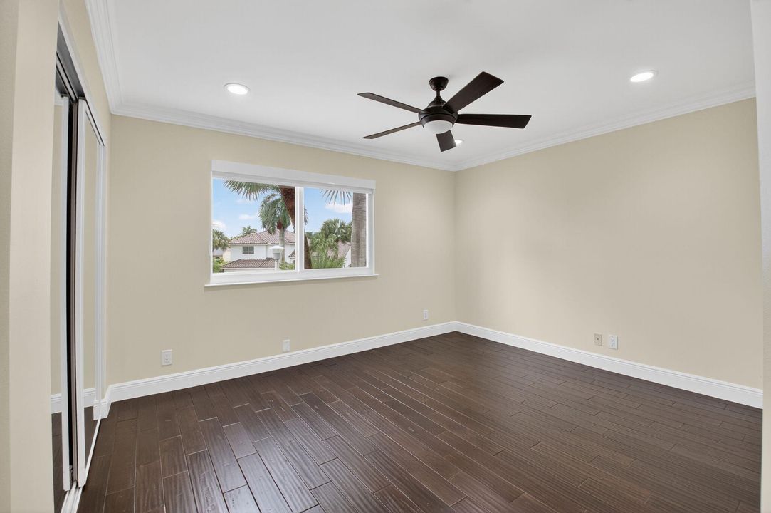 Active With Contract: $999,999 (4 beds, 3 baths, 2935 Square Feet)