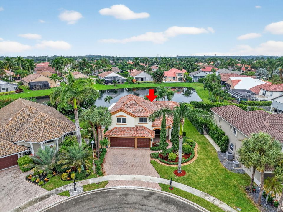 Active With Contract: $999,999 (4 beds, 3 baths, 2935 Square Feet)