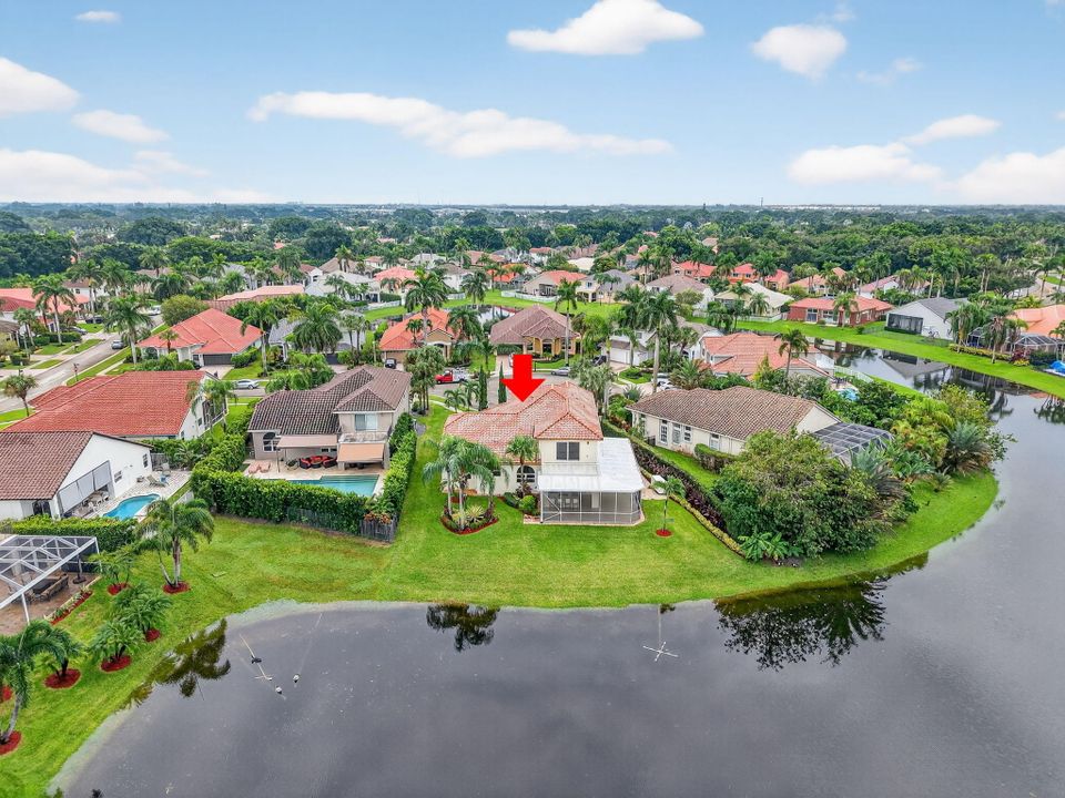 Active With Contract: $999,999 (4 beds, 3 baths, 2935 Square Feet)