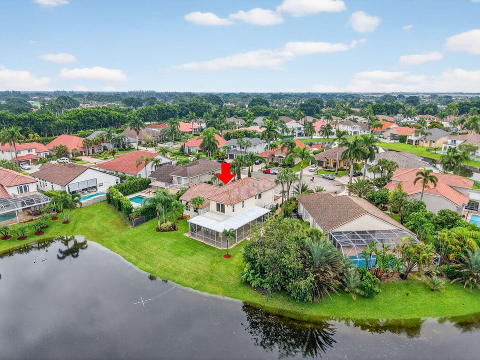 Active With Contract: $999,999 (4 beds, 3 baths, 2935 Square Feet)