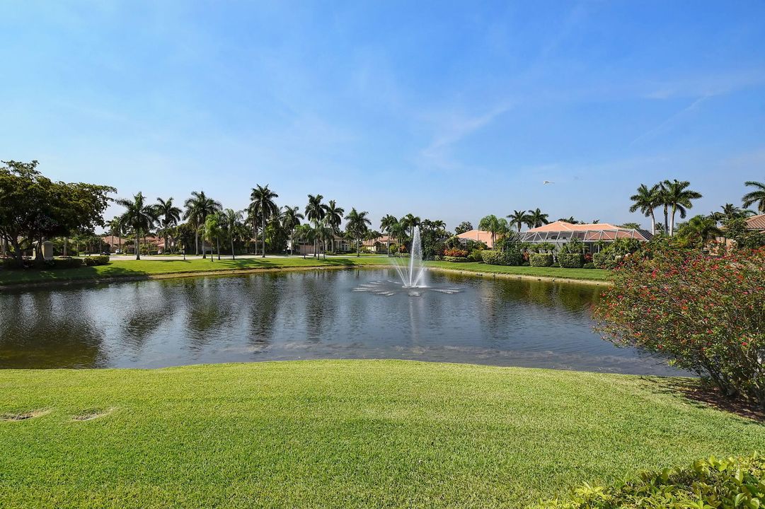 Active With Contract: $999,999 (4 beds, 3 baths, 2935 Square Feet)