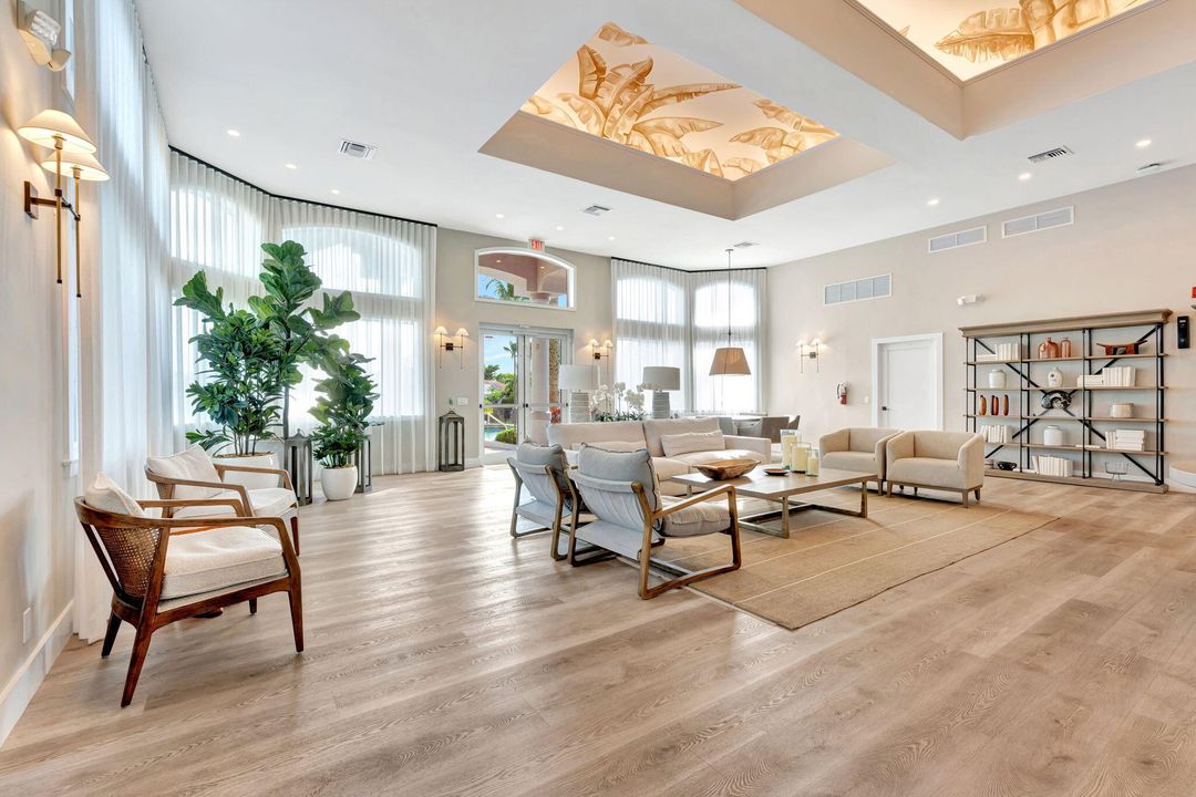 Active With Contract: $999,999 (4 beds, 3 baths, 2935 Square Feet)