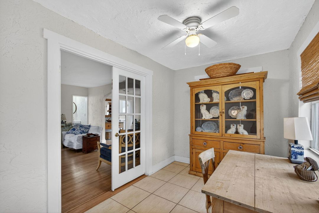 Active With Contract: $529,000 (3 beds, 1 baths, 1304 Square Feet)