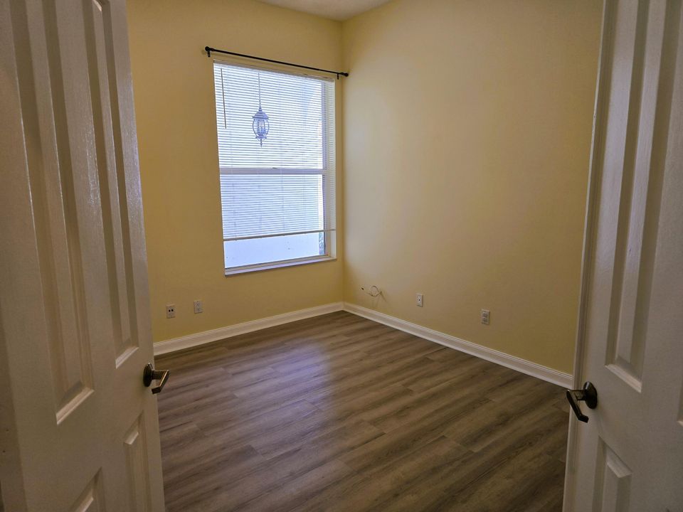 For Rent: $3,400 (3 beds, 2 baths, 2017 Square Feet)