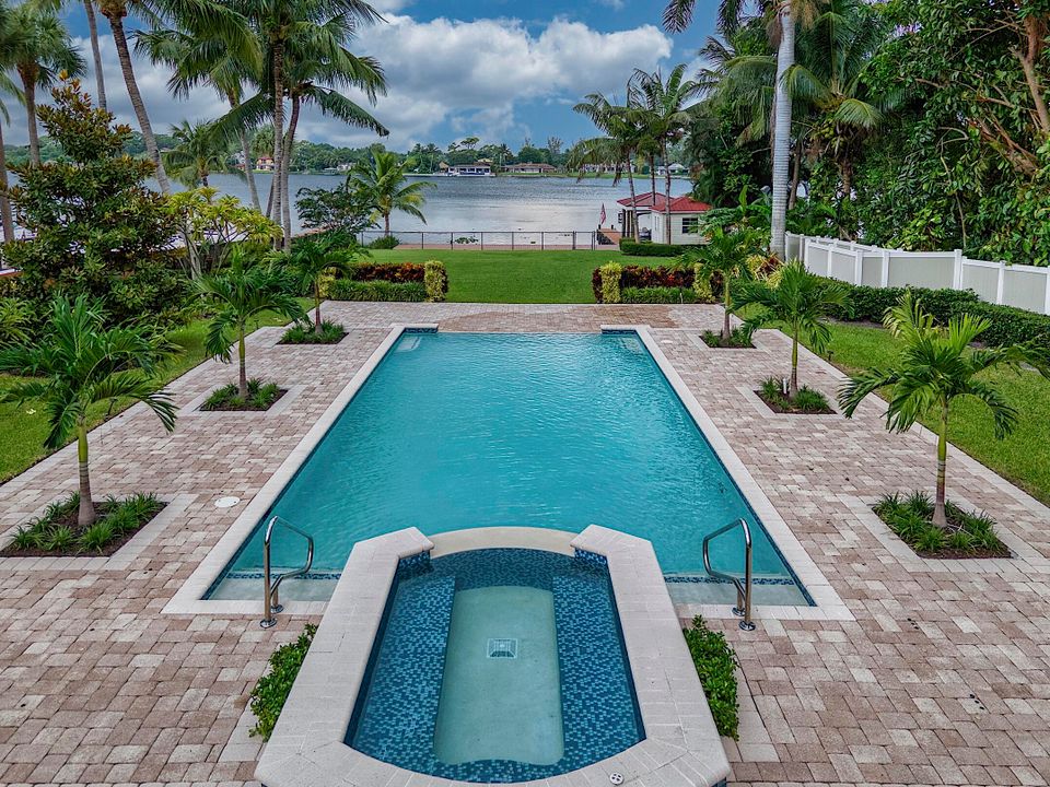 Active With Contract: $2,899,000 (4 beds, 5 baths, 3543 Square Feet)