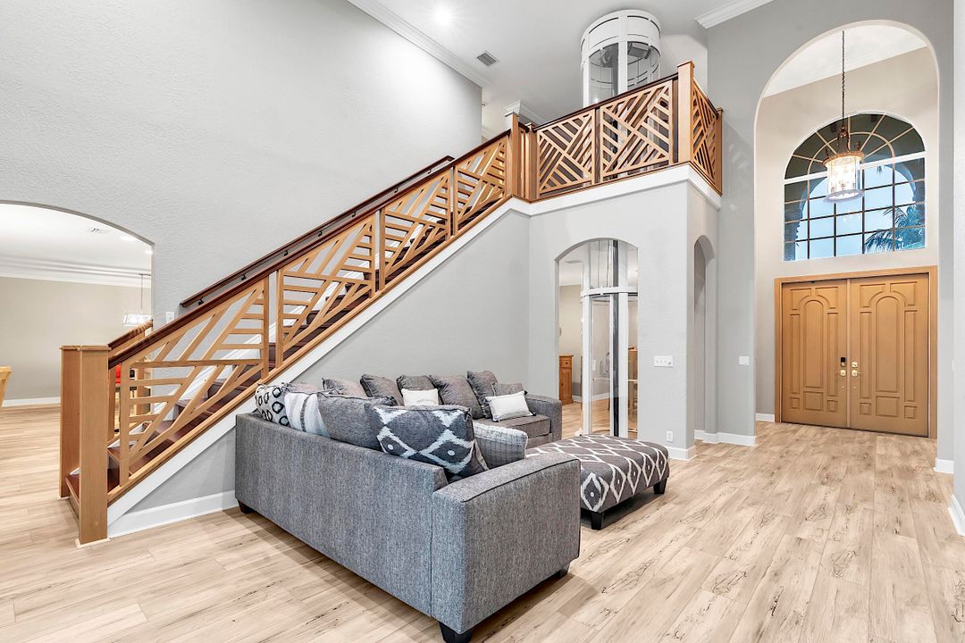 Active With Contract: $2,899,000 (4 beds, 5 baths, 3543 Square Feet)