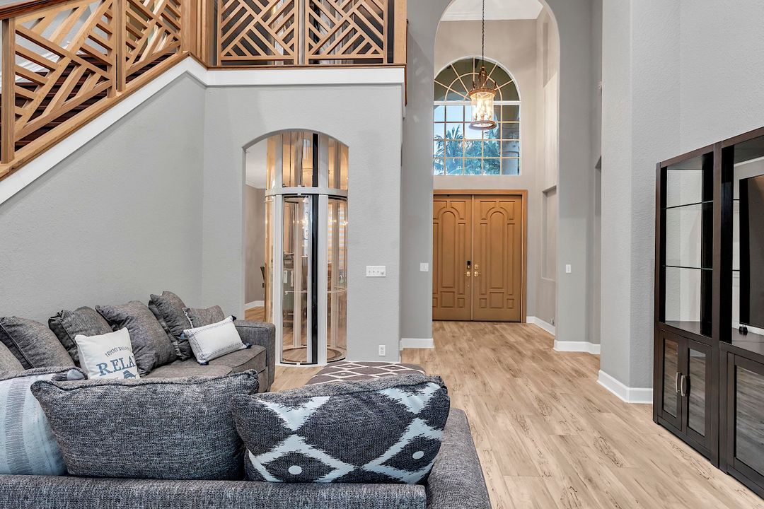 Active With Contract: $2,899,000 (4 beds, 5 baths, 3543 Square Feet)