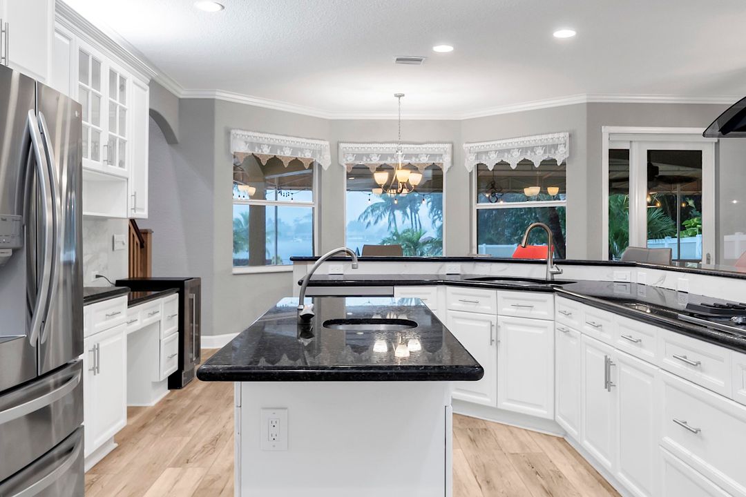 Active With Contract: $2,899,000 (4 beds, 5 baths, 3543 Square Feet)