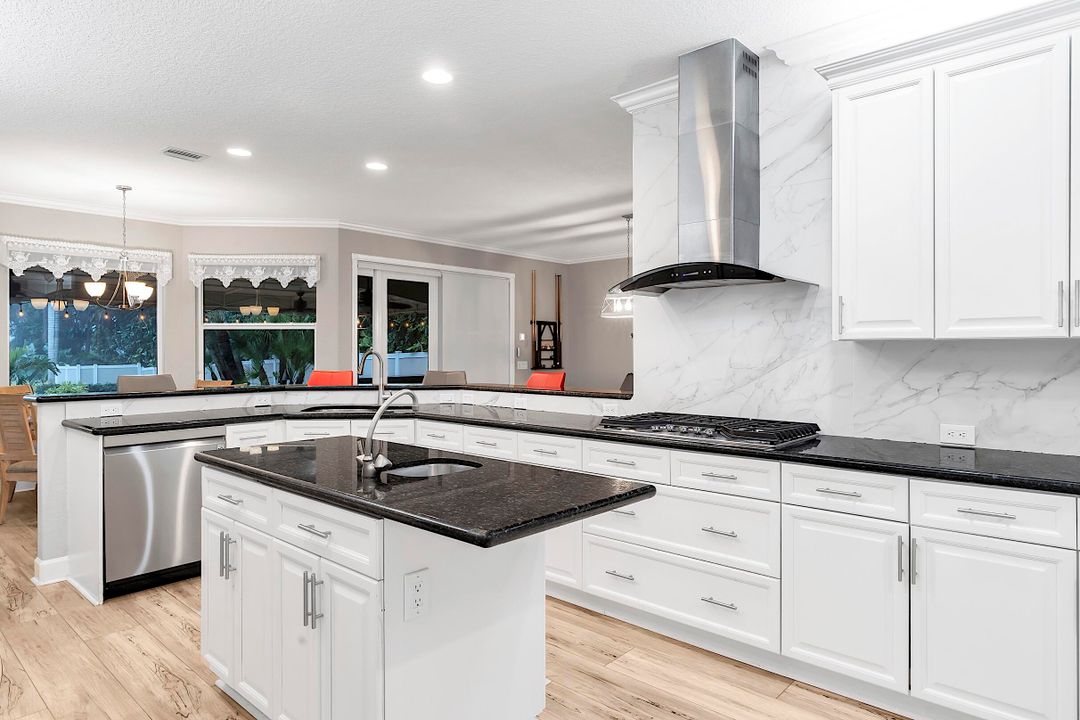 Active With Contract: $2,899,000 (4 beds, 5 baths, 3543 Square Feet)