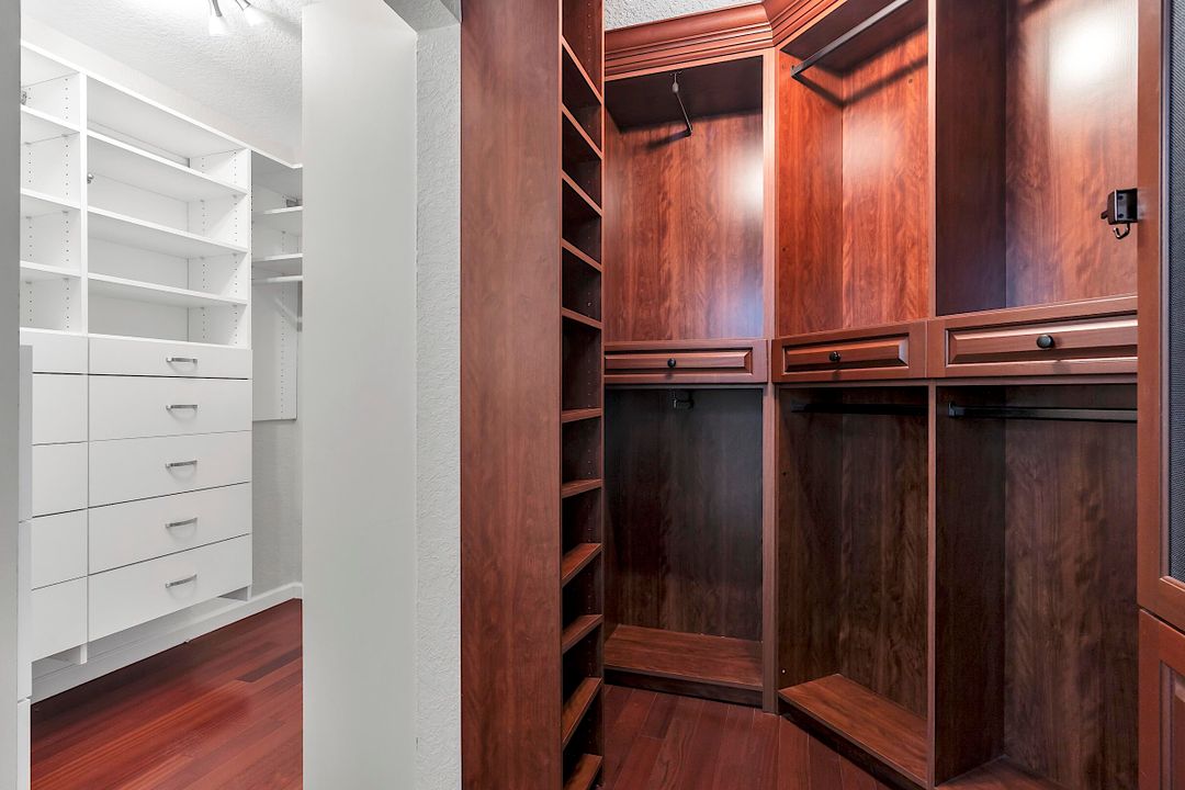 Active With Contract: $2,899,000 (4 beds, 5 baths, 3543 Square Feet)