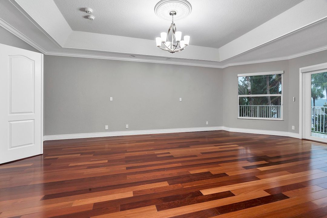 Active With Contract: $2,899,000 (4 beds, 5 baths, 3543 Square Feet)