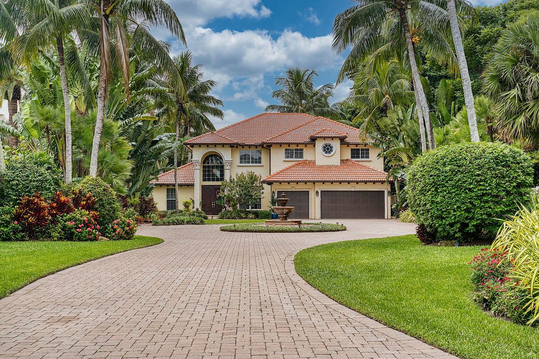 Active With Contract: $2,899,000 (4 beds, 5 baths, 3543 Square Feet)