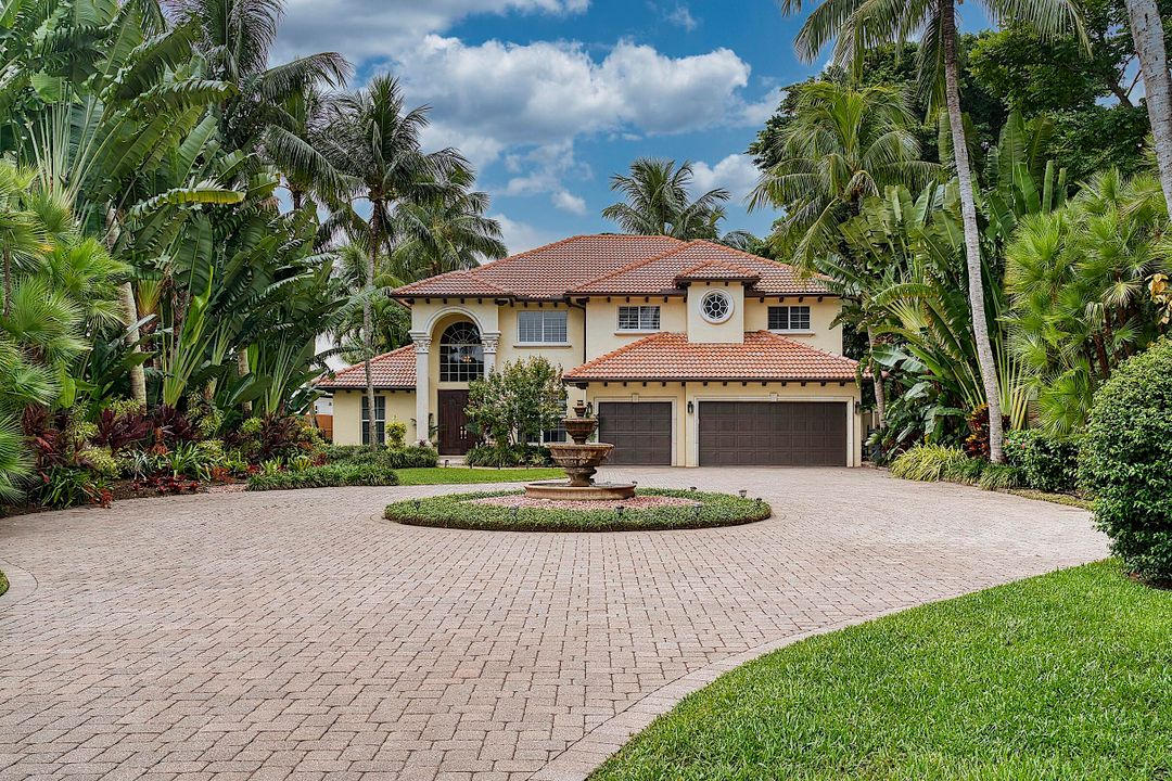 Active With Contract: $2,899,000 (4 beds, 5 baths, 3543 Square Feet)