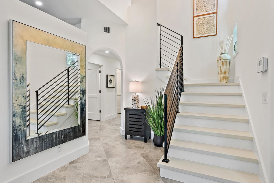 For Rent: $15,000 (3 beds, 2 baths, 1910 Square Feet)