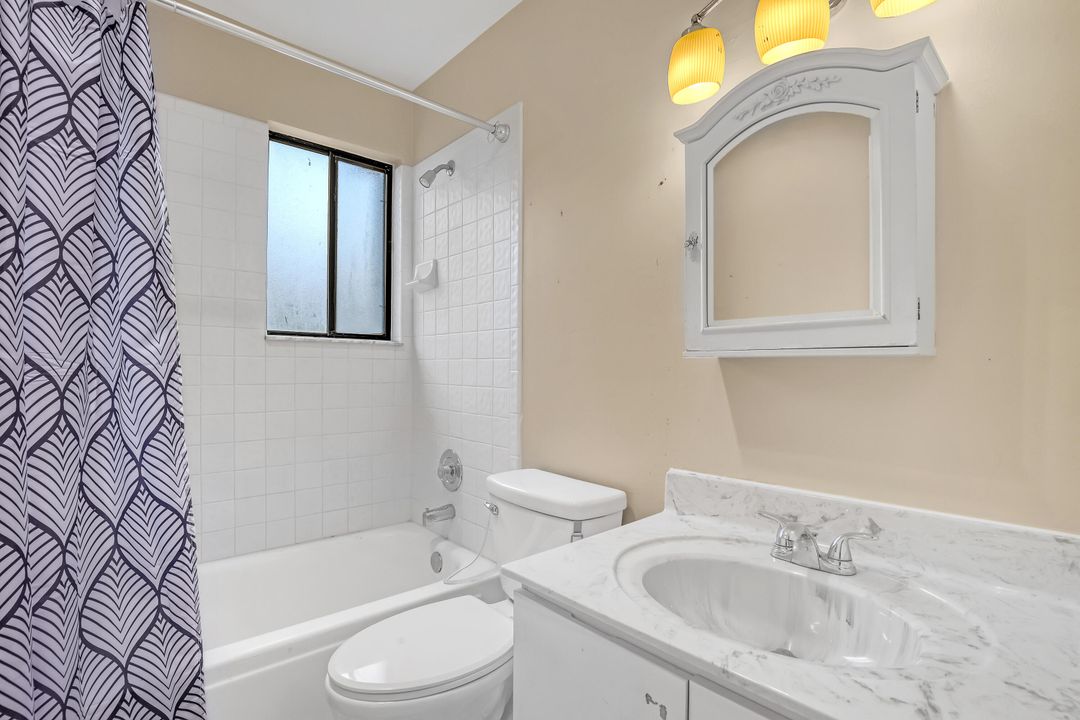 合同活跃: $289,000 (3 贝兹, 2 浴室, 1200 平方英尺)