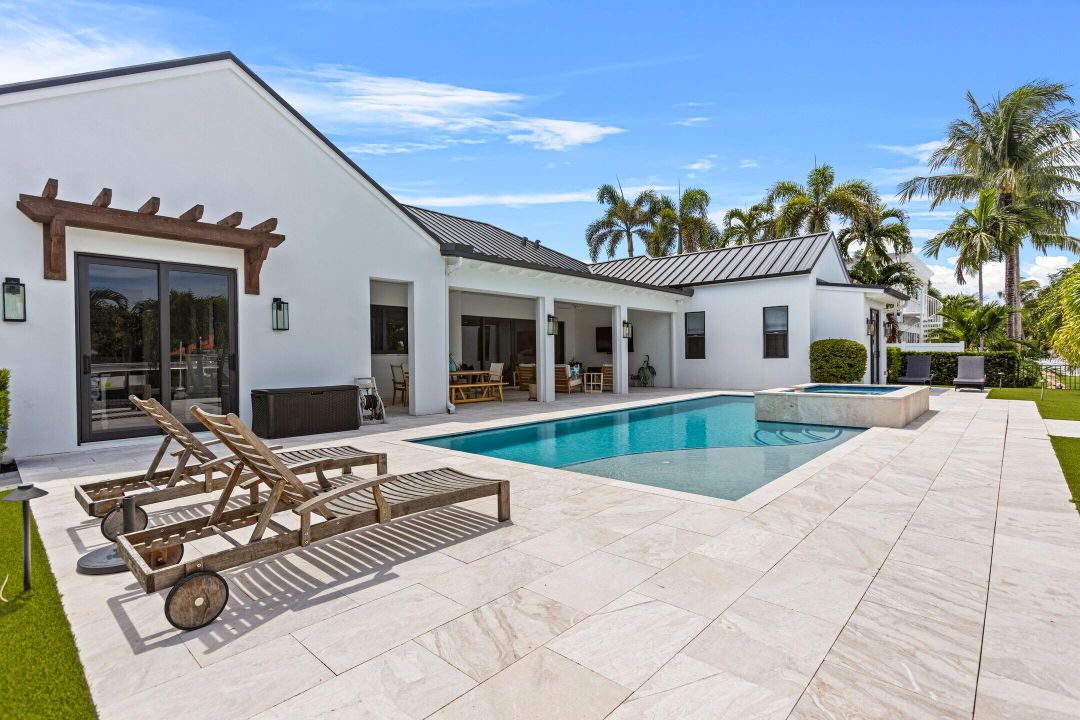 Activo con contrato: $4,975,000 (6 camas, 4 baños, 4472 Pies cuadrados)