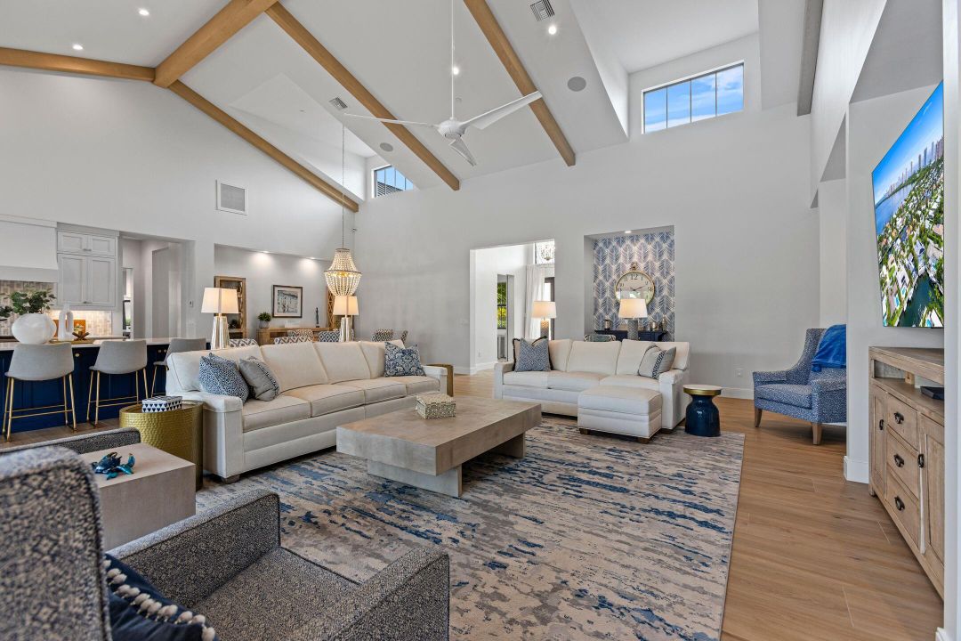 Activo con contrato: $4,975,000 (6 camas, 4 baños, 4472 Pies cuadrados)