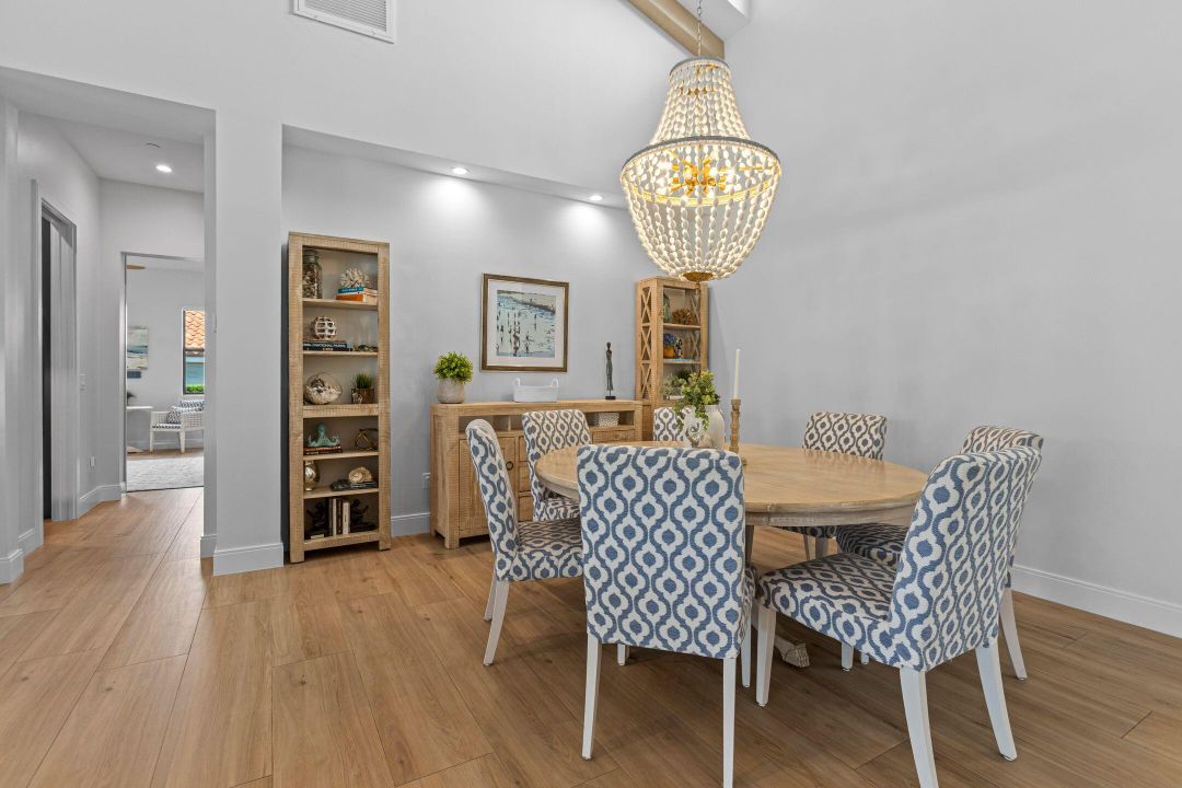 Activo con contrato: $4,975,000 (6 camas, 4 baños, 4472 Pies cuadrados)